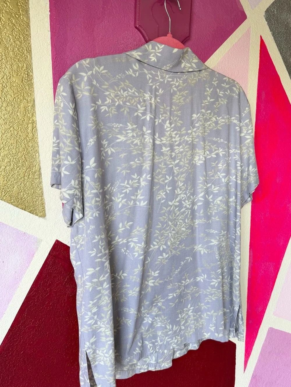 Josephine Chaus Sport Silky Button Down Sz M Lavender Leaf Print Short Sleeve